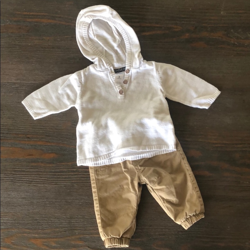 Baby pullover sweater
